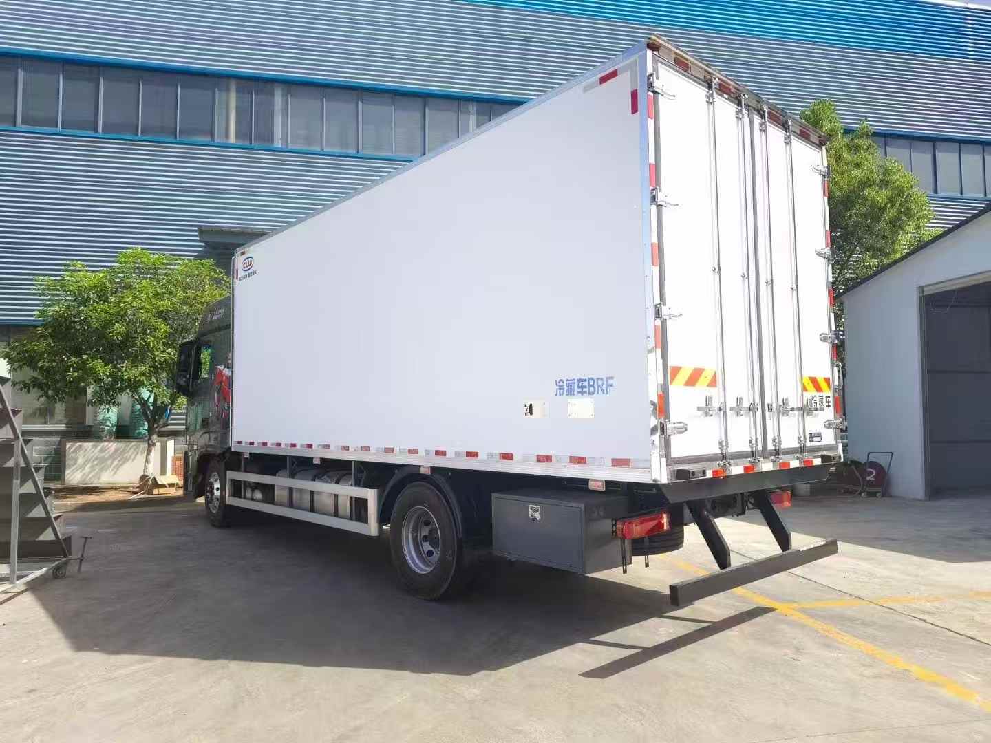 6.8米福田欧曼行星天然气冷藏车 鲜花蔬菜运输车 冷机定制